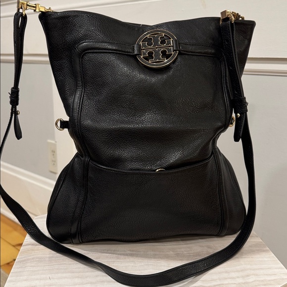 Tory Burch Crossbody Amanda Foldover Black Pebbled Leather Convertible Bag - Picture 4 of 17